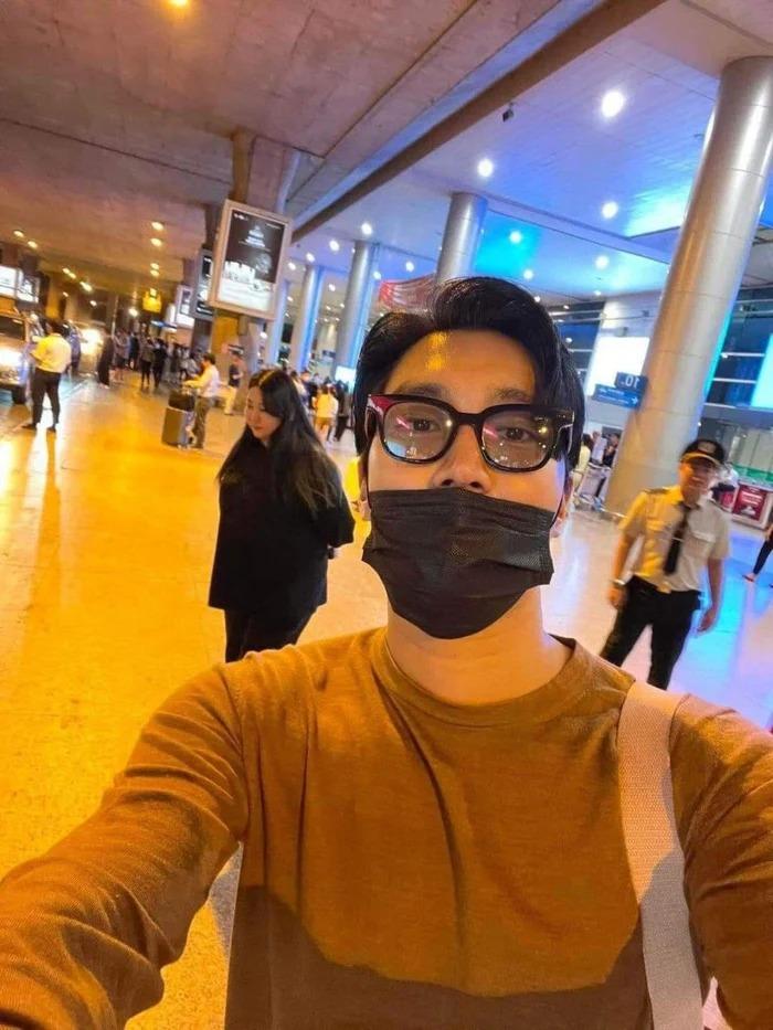 Siwon Super Junior đến Việt Nam lúc nửa đêm nhan sắc gây trầm trồ